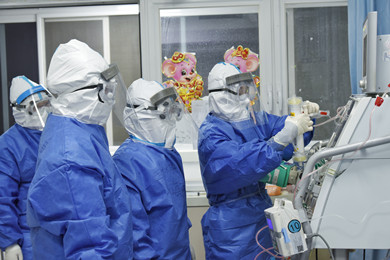 2020年2月，和记娱乐医疗医护人员在武汉一线积极参与救治。